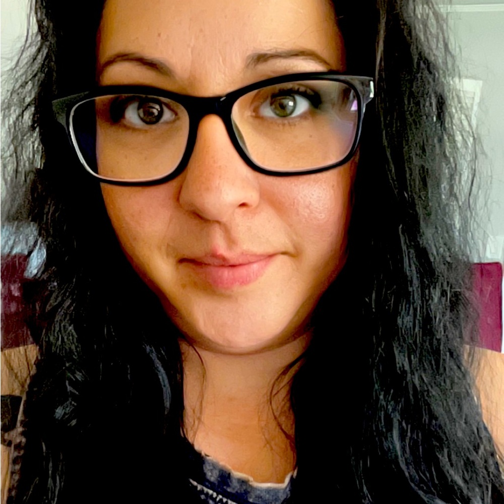 Meet your Posher, Andrea